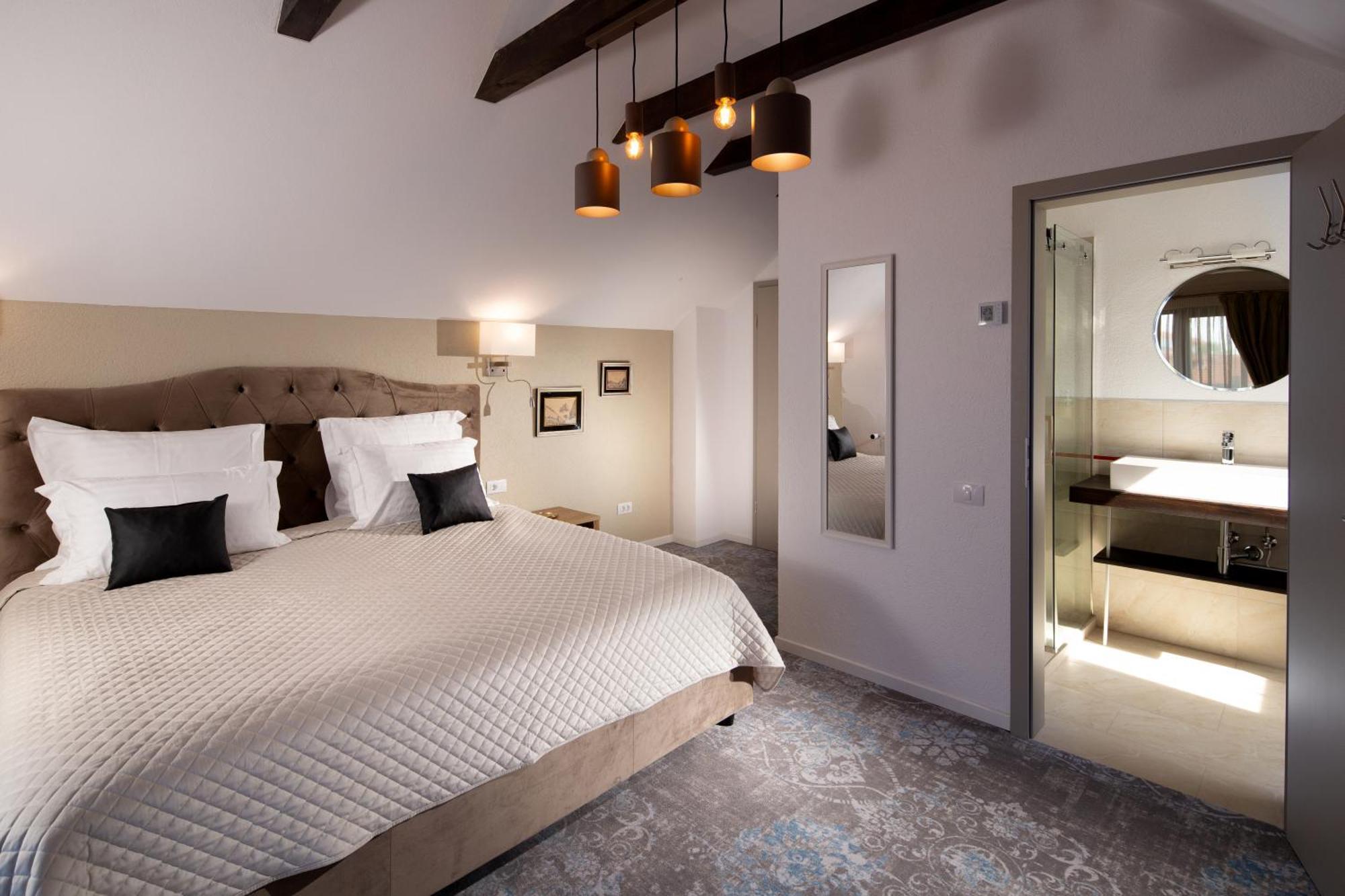 Casa Renium Hotel Sibiu Bagian luar foto